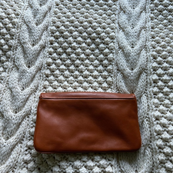 Tory Burch clutch - Picture 4 of 7